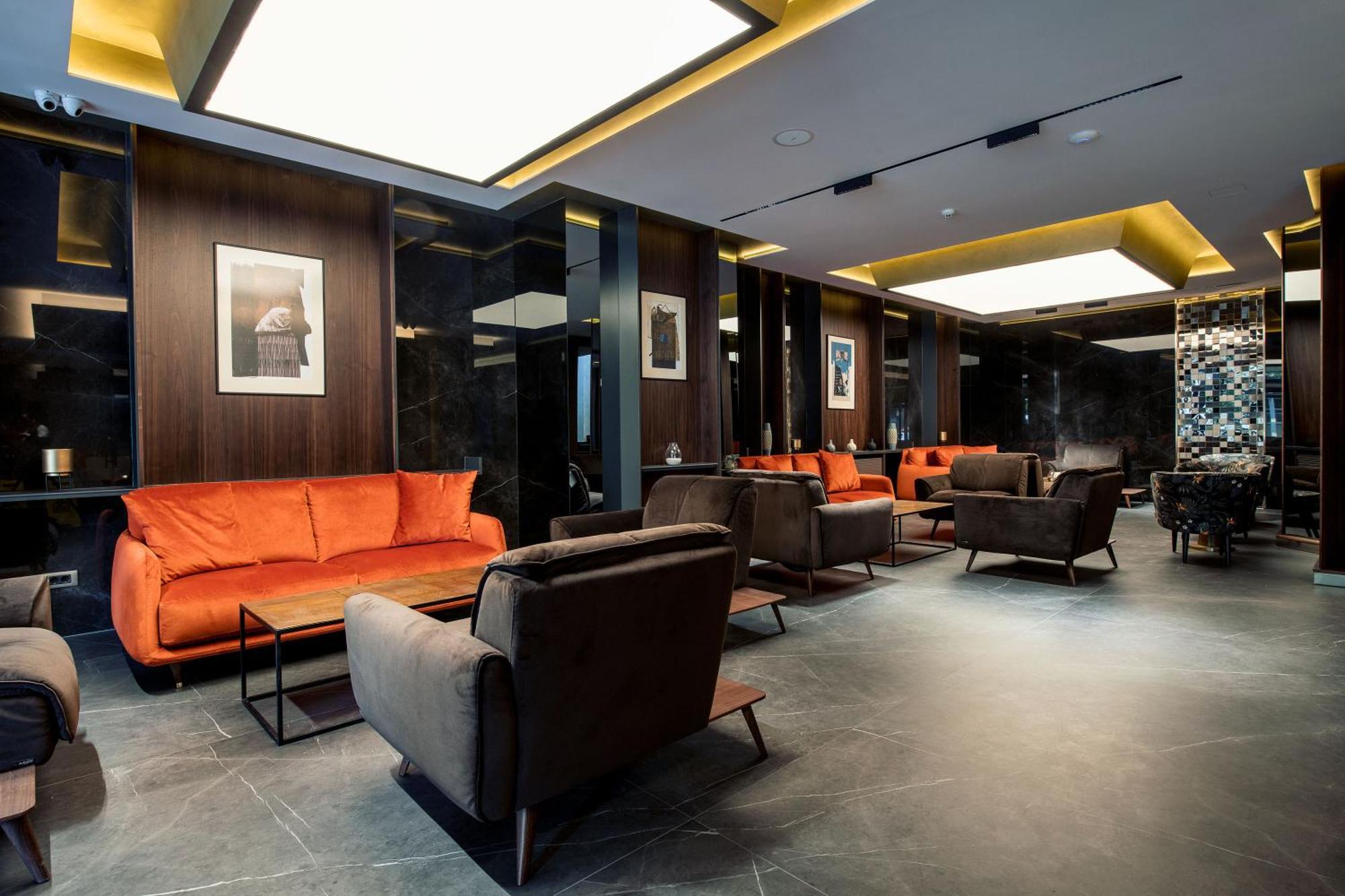 Seraphine Plaza Peje Dış mekan fotoğraf