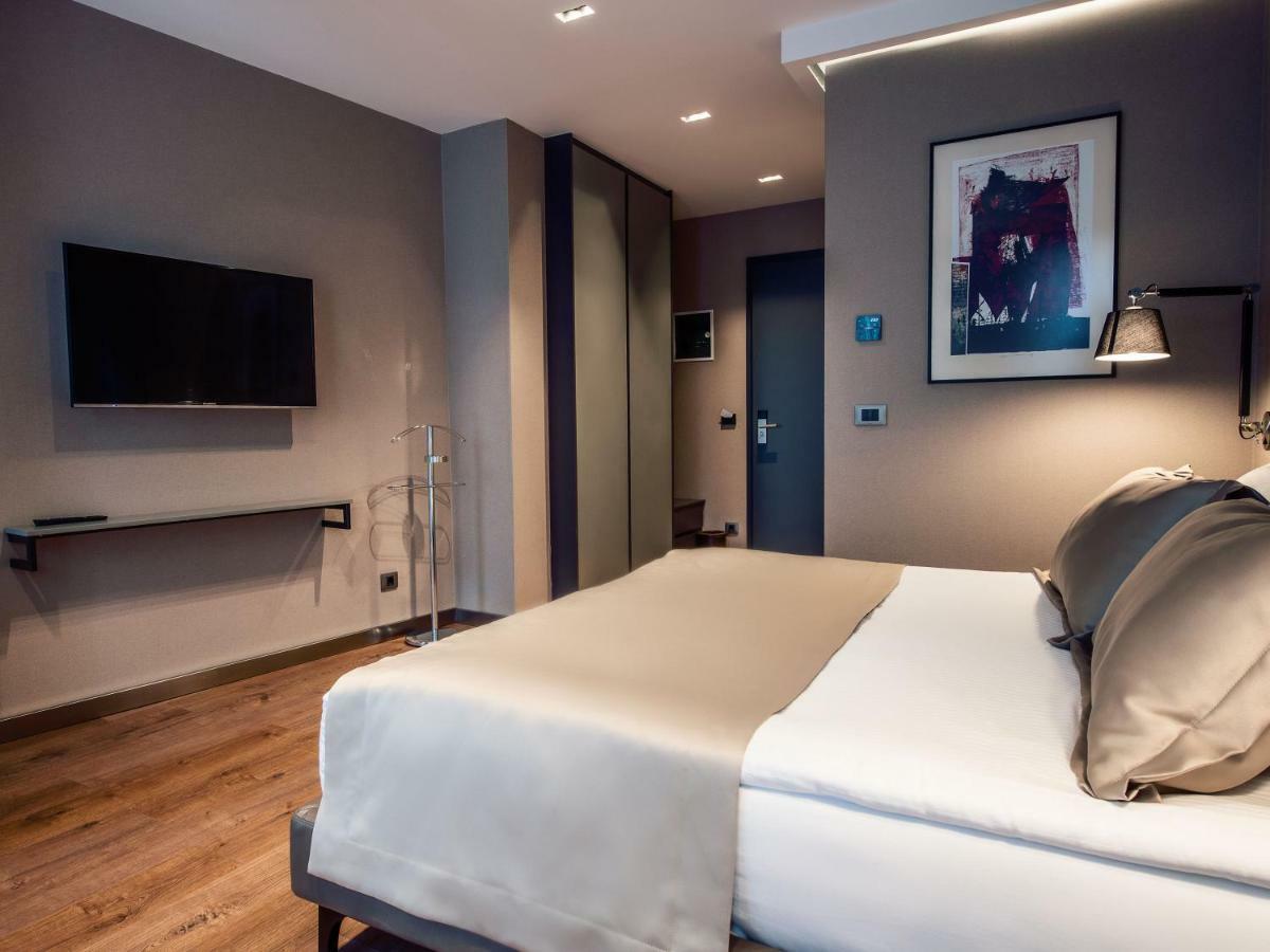 Seraphine Plaza Peje Dış mekan fotoğraf