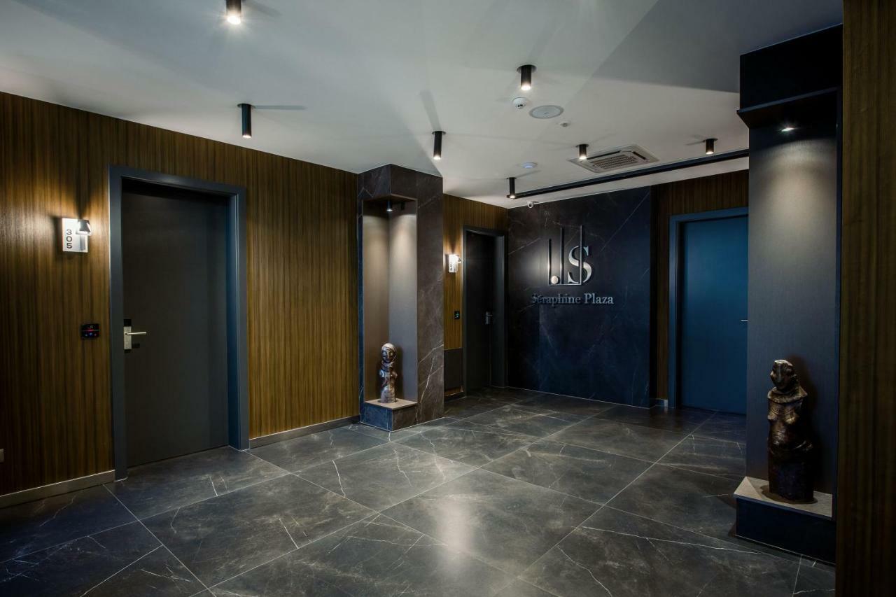 Seraphine Plaza Peje Dış mekan fotoğraf