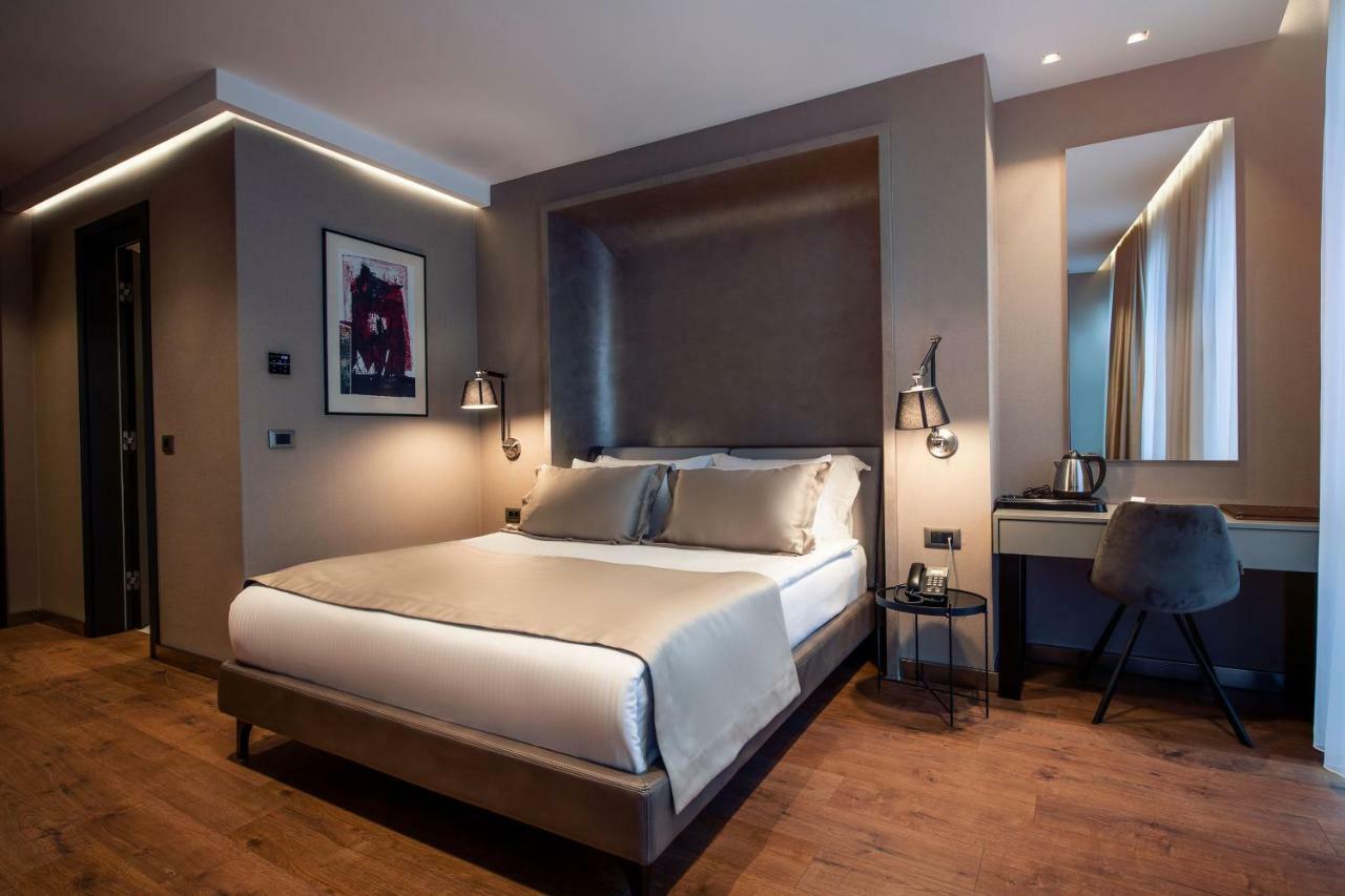 Seraphine Plaza Peje Dış mekan fotoğraf