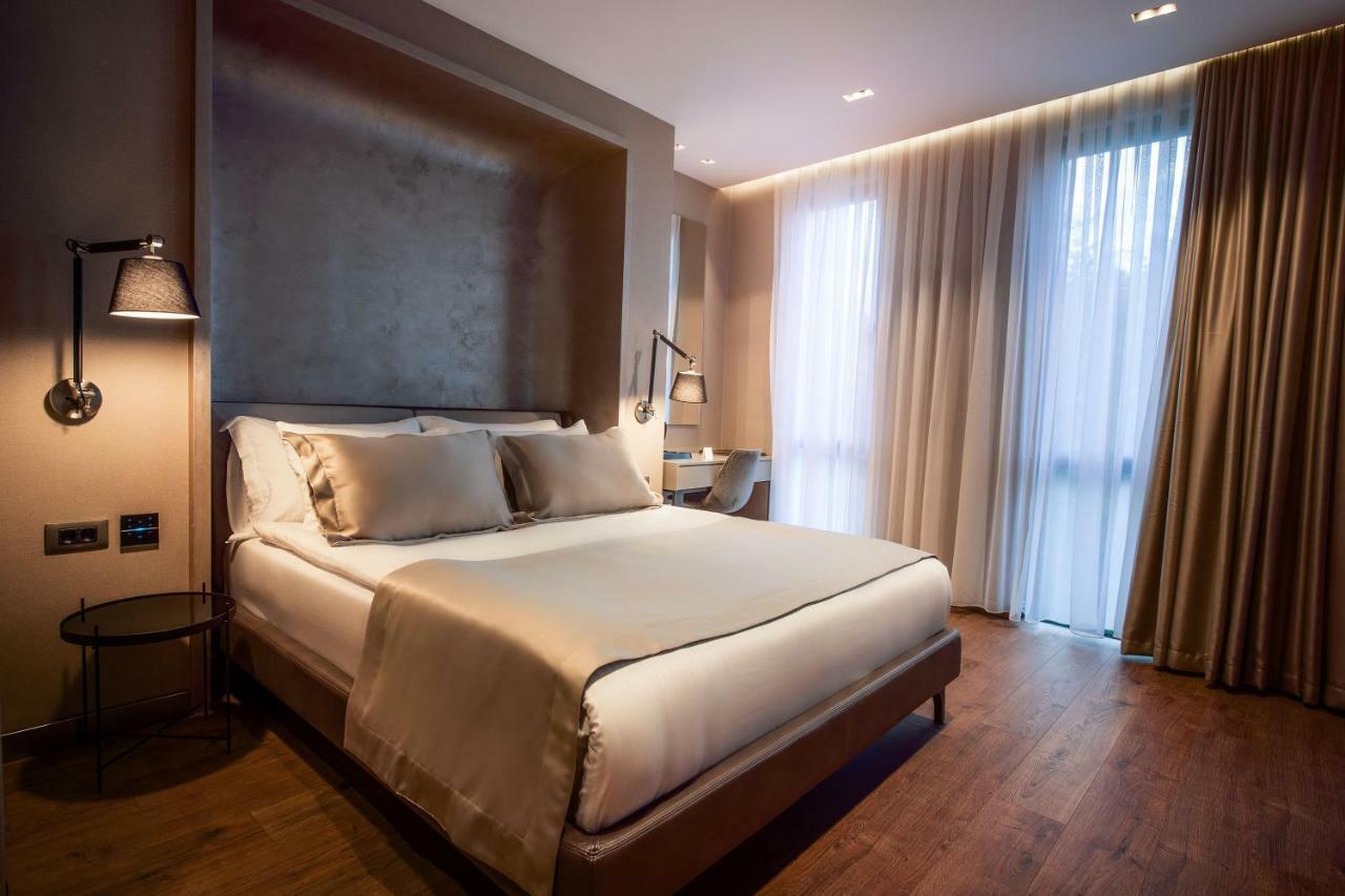 Seraphine Plaza Peje Dış mekan fotoğraf