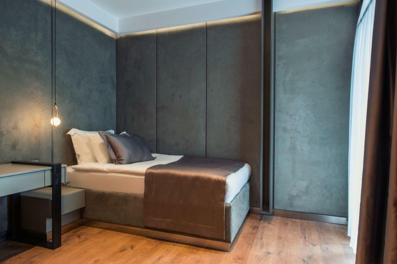 Seraphine Plaza Peje Dış mekan fotoğraf