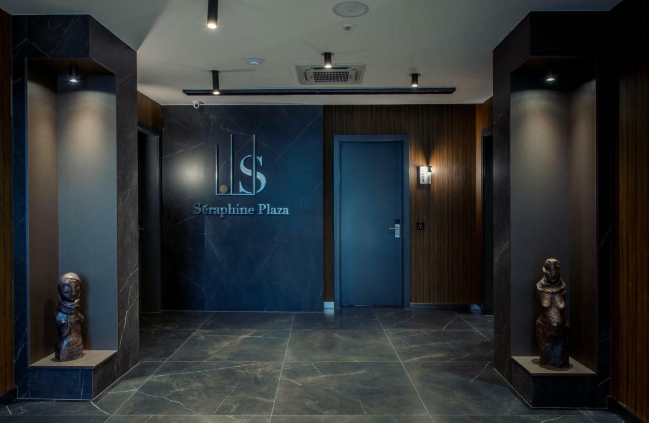 Seraphine Plaza Peje Dış mekan fotoğraf