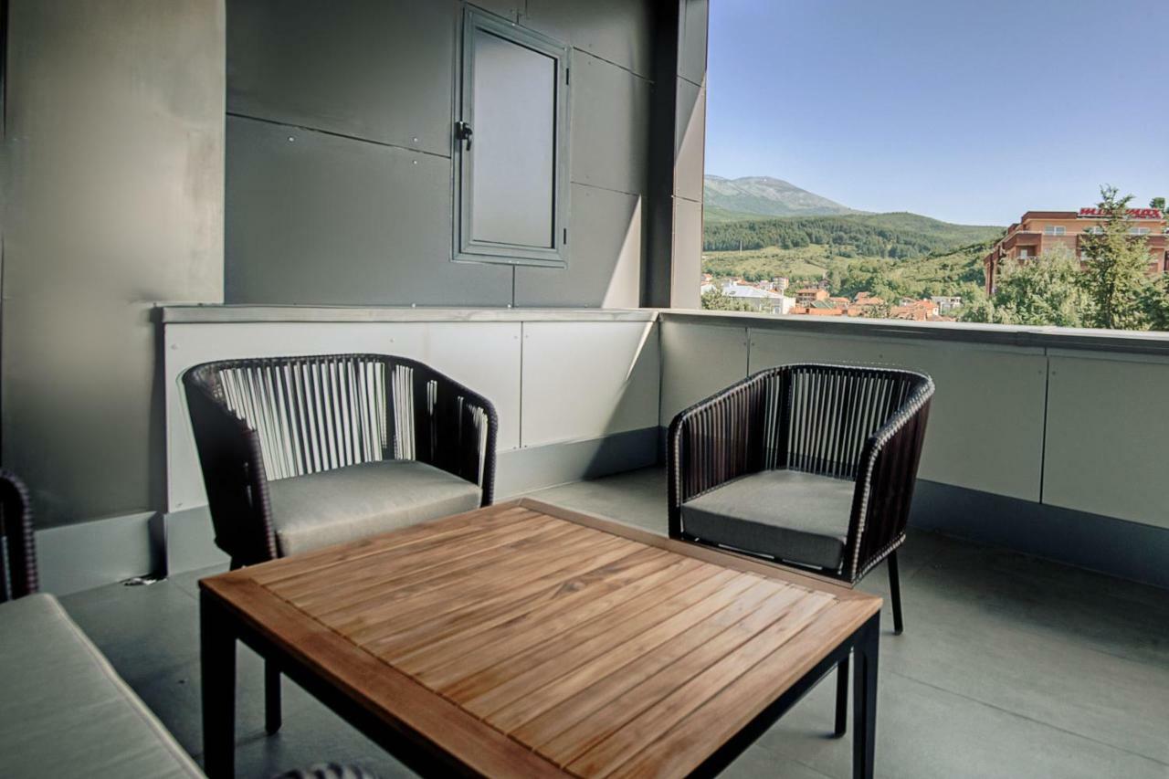 Seraphine Plaza Peje Dış mekan fotoğraf