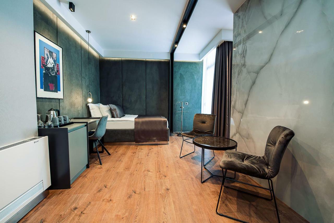 Seraphine Plaza Peje Dış mekan fotoğraf