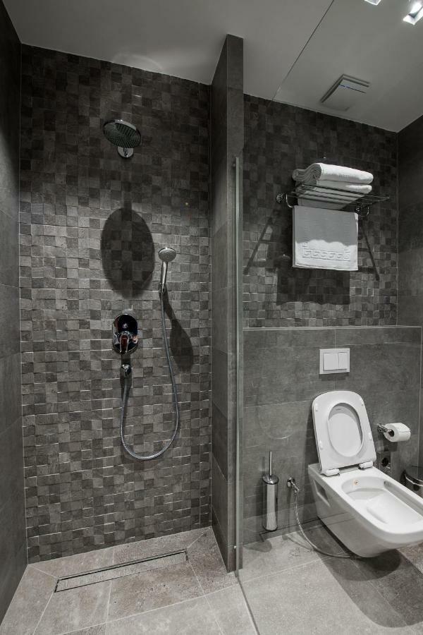 Seraphine Plaza Peje Dış mekan fotoğraf